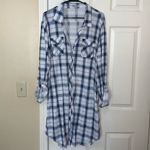 Women’s dress or long shirt